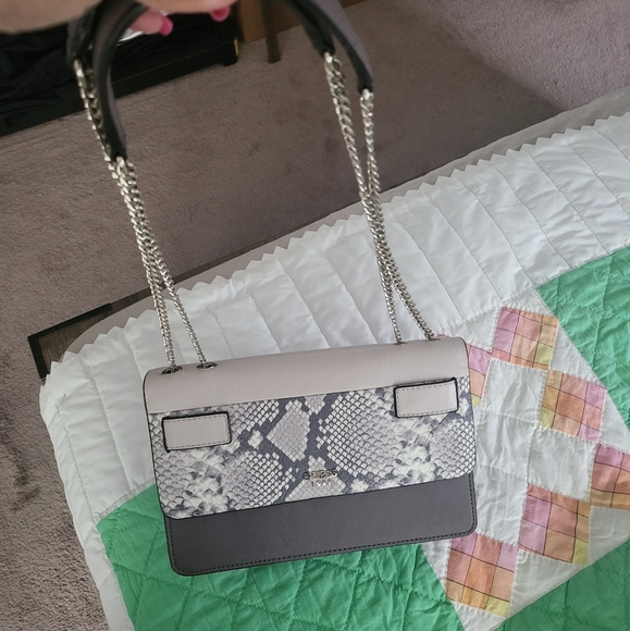 Bag - Picture 2 of 4